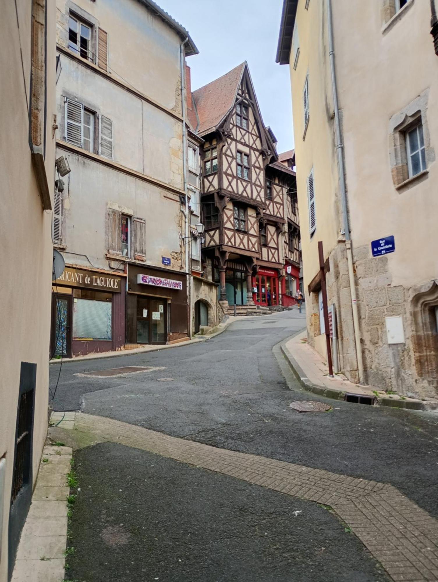 Duplex Center Thiers - Clermont-Ferrand - Lyon - Free Parking - Self-Check-In Daire Dış mekan fotoğraf